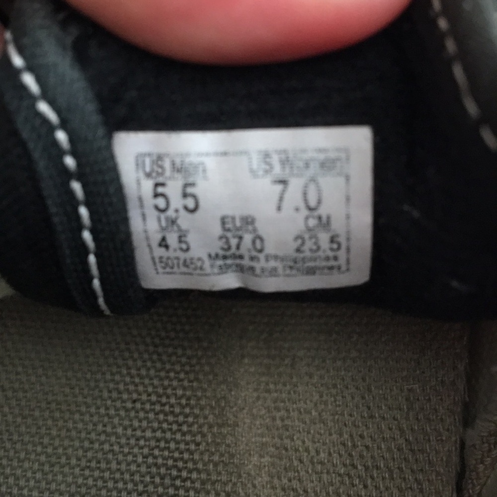 VANS - Picture 4 of 4